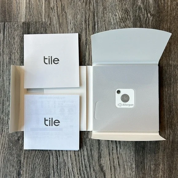 Tile Mate Electronics White Tile Brand New Original Box Find Anything - Picture 3 of 4